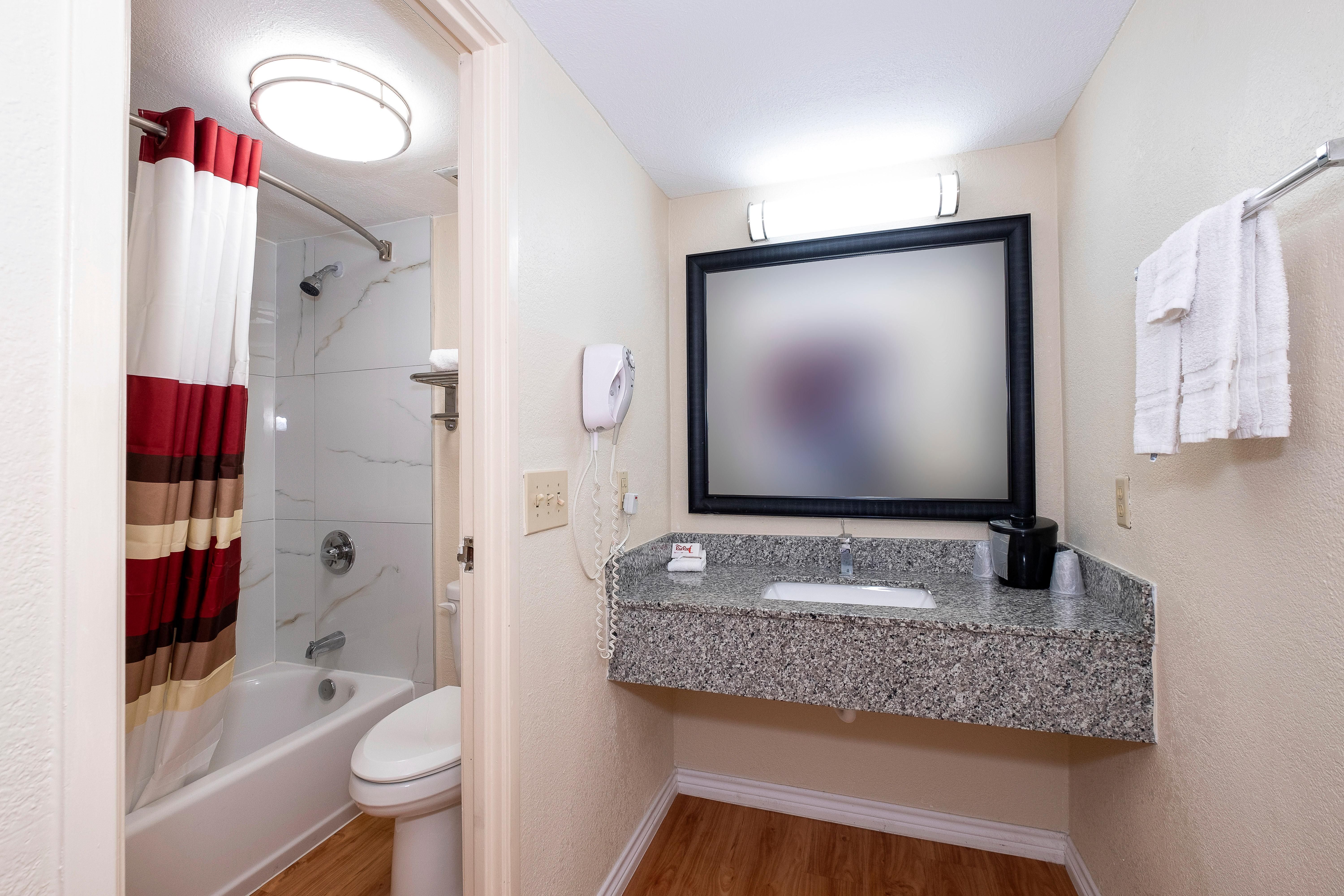 Westfield Red Roof Inn Houston North - Fm1960 & I-45 מראה חיצוני תמונה