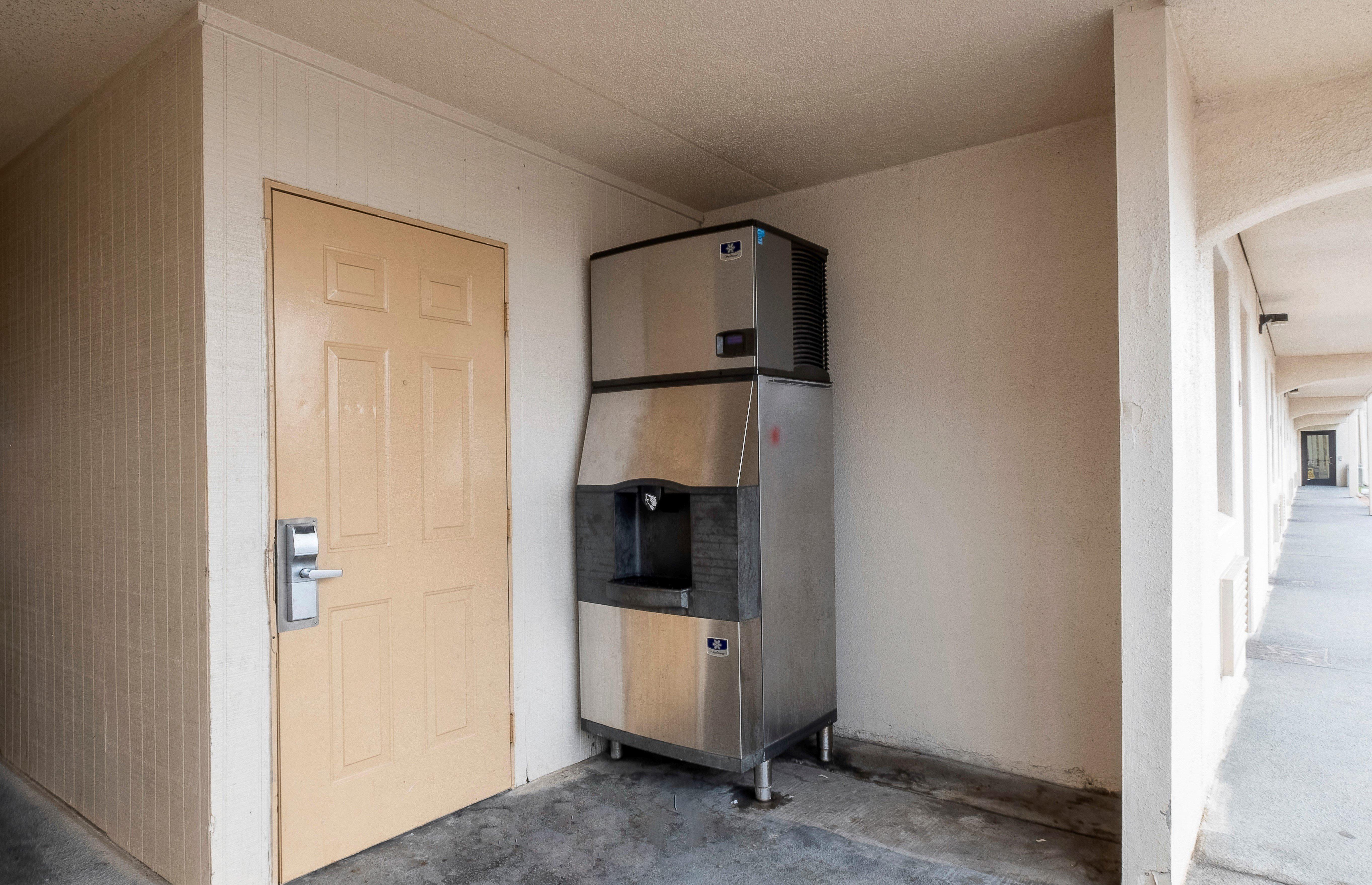 Westfield Red Roof Inn Houston North - Fm1960 & I-45 מראה חיצוני תמונה