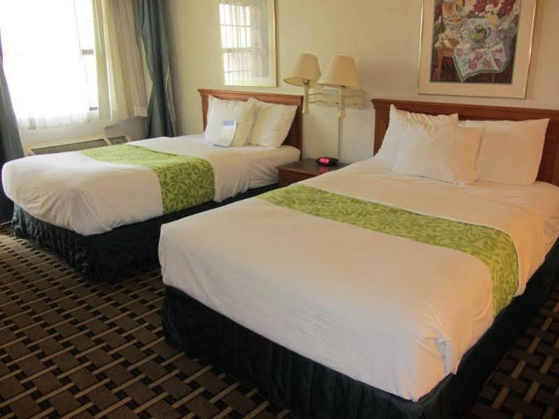 Westfield Red Roof Inn Houston North - Fm1960 & I-45 מראה חיצוני תמונה