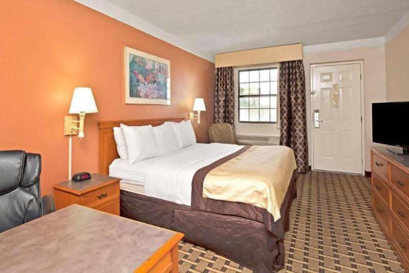 Westfield Red Roof Inn Houston North - Fm1960 & I-45 מראה חיצוני תמונה