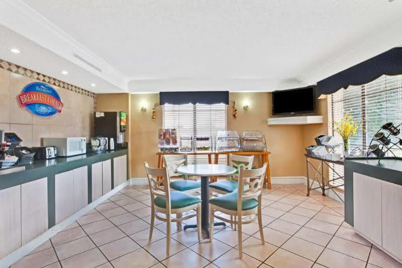 Westfield Red Roof Inn Houston North - Fm1960 & I-45 מראה חיצוני תמונה